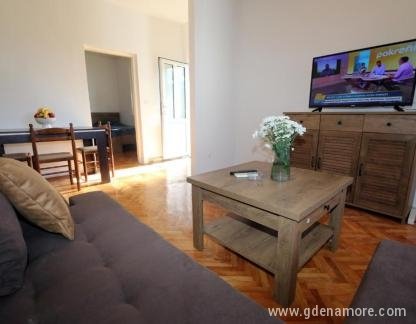 Apartmaji Pax, , zasebne nastanitve v mestu Herceg Novi, Črna gora - 372512537