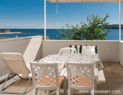 Apartmani "Tri Ribara", "Tri Ribara"apartman 1, privatni smeštaj u mestu Rafailovići, Crna Gora - 098A6728