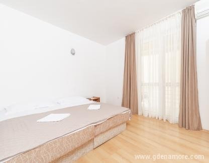 Apartmani "Tri Ribara", Kuca Milanka,apartman 2, privatni smeštaj u mestu Rafailovići, Crna Gora - 098A7163