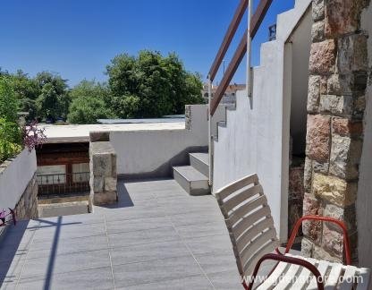 Apartments Krsto, , Частный сектор жилья Петровац, Черногория - 20240606_114556