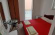 Soba -ban Szob&aacute;k &eacute;s apartmanok Vukčević, Magán szállás a községben Rafailovići, Montenegr&oacute;