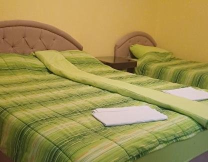 Apartmani Jovanović, Soba 1, privatni smeštaj u mestu Igalo, Crna Gora - viber_image_2025-04-20_09-35-21-410