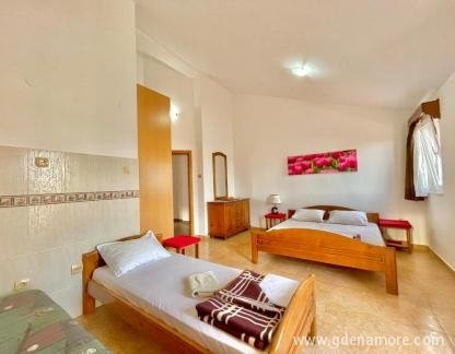 Vila L Budva, Komfor Četvorokrevetna Soba, privatni smeštaj u mestu Budva, Crna Gora - 309013584