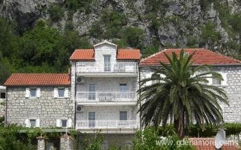 Apartmani Lipci, ενοικιαζόμενα δωμάτια στο μέρος Morinj, Montenegro