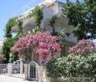 Apartamentos Milka, alojamiento privado en Vodice, Croacia