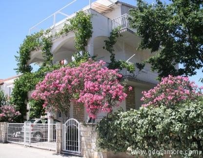 Appartements Milka, 1/3+1 (Ap2), logement privé à Vodice, Croatie - Apartmani Milka