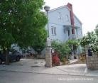 Apartments Orbanic, private accommodation in city Cres, Croatia