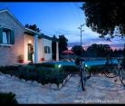 Villa Olivia, alloggi privati a Brač, Croazia