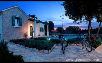 Villa Olivia, private accommodation in city Brač, Croatia