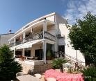 Apartments Villa Gordana, private accommodation in city Pula, Croatia