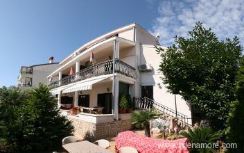 Apartments Villa Gordana, private accommodation in city Pula, Croatia