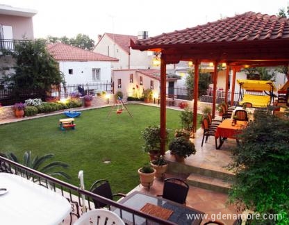 Vaya Apartments &amp; Studios, частни квартири в града Platamonas, Гърция - Vaya Apartments garden