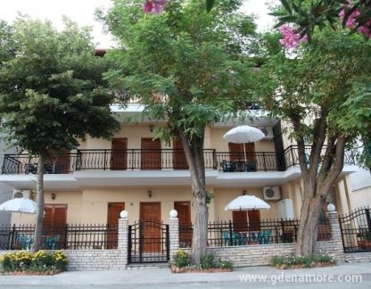 &quot;Vasiliki&quot; Apartments &amp; Studios, zasebne nastanitve v mestu Platamonas, Grčija - frond day