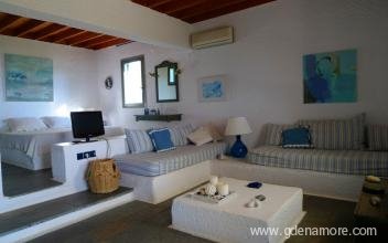 NIRIIDES VILLAS, Privatunterkunft im Ort Rest of Greece, Griechenland