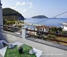 KONSTANTAKI APARTMENTS, частни квартири в града Skopelos, Гърция