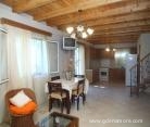 Nidri apartments, частни квартири в града Lefkada, Гърция