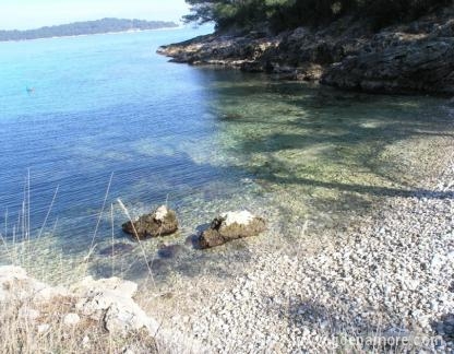 Apartments by the sea, private accommodation in city Hvar Jelsa, Croatia - Plaža