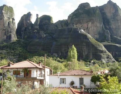 ELENA GUESTHOUSE, Privatunterkunft im Ort Rest of Greece, Griechenland - House