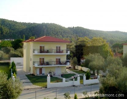 SERVETAS APARTMENTS, ενοικιαζόμενα δωμάτια στο μέρος Vourvourou, Greece