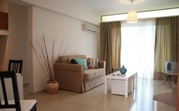 Beautiful Apartment - Kokkino Limanaki, alojamiento privado en Rafina, Grecia