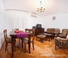 Oya, private accommodation in city Split, Croatia