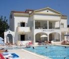 Alessandreo - Marylin Apartments, частни квартири в града Corfu, Гърция