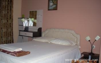 Apartment Kali, Privatunterkunft im Ort Pomorie, Bulgarien