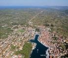 Hostal Sunce, alojamiento privado en Starigrad, Croacia