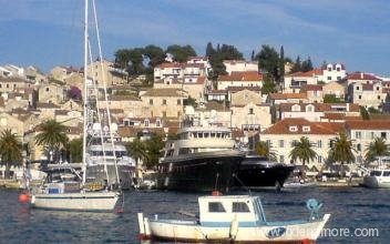 Apartamentos Ana - Hvar, alojamiento privado en Hvar, Croacia