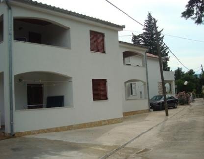 APPARTEMENTS BAGARIĆ, logement privé à Starigrad, Croatie