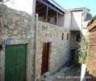 Vacation Home Tkon, private accommodation in city Tkon, Croatia