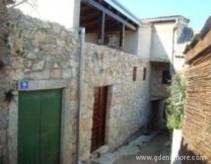 Vacation Home Tkon, private accommodation in city Tkon, Croatia - House