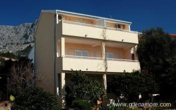 APARTAMENTOS ANE, alojamiento privado en Podgora, Croacia