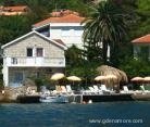 Apartments Roza, private accommodation in city Kumbor, Montenegro