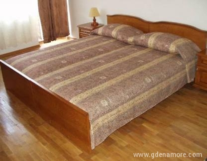 Апартамент Добреви, private accommodation in city Varna, Bulgaria - спалня