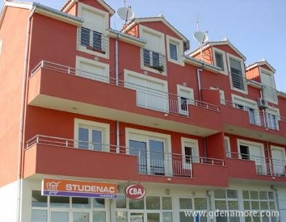 Apartments Galija, private accommodation in city Podstrana, Croatia - Vila Galija