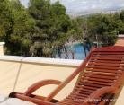 Apartments Sara, private accommodation in city Brač Milna, Croatia