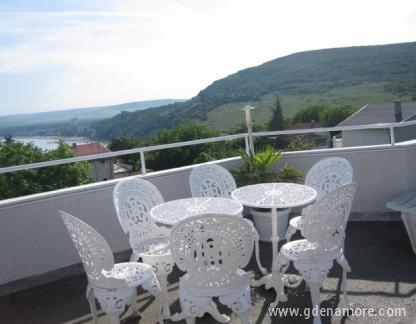 Къща за гости Жотина, alojamiento privado en Albena, Bulgaria - Jotina