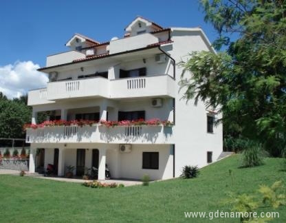 Apartments Ana, private accommodation in city Medulin, Croatia - Kuća