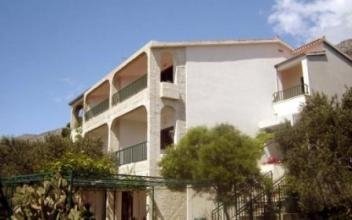 Apartments Ribicic Brela, private accommodation in city Brela, Croatia