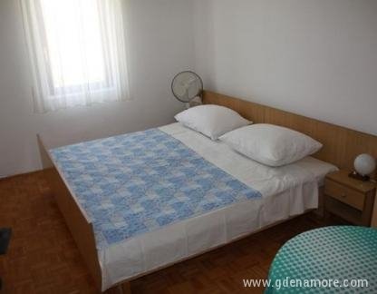 Helsa, private accommodation in city Suko&scaron;an, Croatia - Helsa