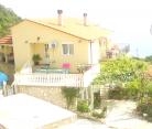 APARTNANI MARINOVIC, Privatunterkunft im Ort Budva, Montenegro