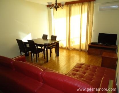 Apartmani u Bečićima, private accommodation in city Bečići, Montenegro