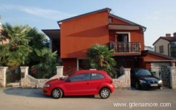 Apartamentos Vicente, alojamiento privado en Novigrad, Croacia