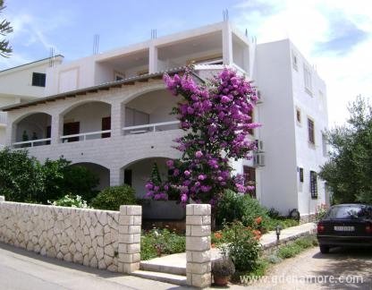 Apartments Sandra, private accommodation in city Hvar, Croatia - glavna slika