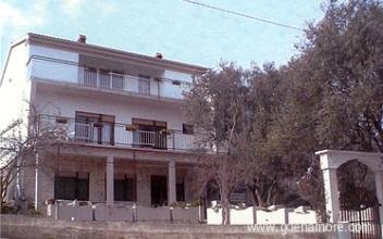 Villa Biserka, Privatunterkunft im Ort Poljana, Kroatien