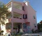 Apartments VILLA KORINA, private accommodation in city Brodarica, Croatia