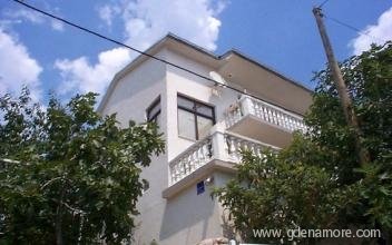 Apartments Danka, private accommodation in city Novi Vinodolski, Croatia