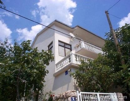 Apartments Danka, private accommodation in city Novi Vinodolski, Croatia