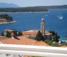 Apartments Kresic, private accommodation in city Hvar, Croatia